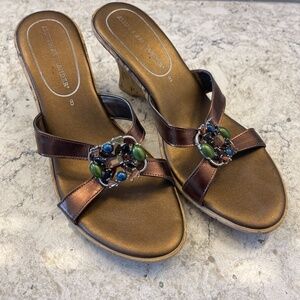 Athena Alexander wedge